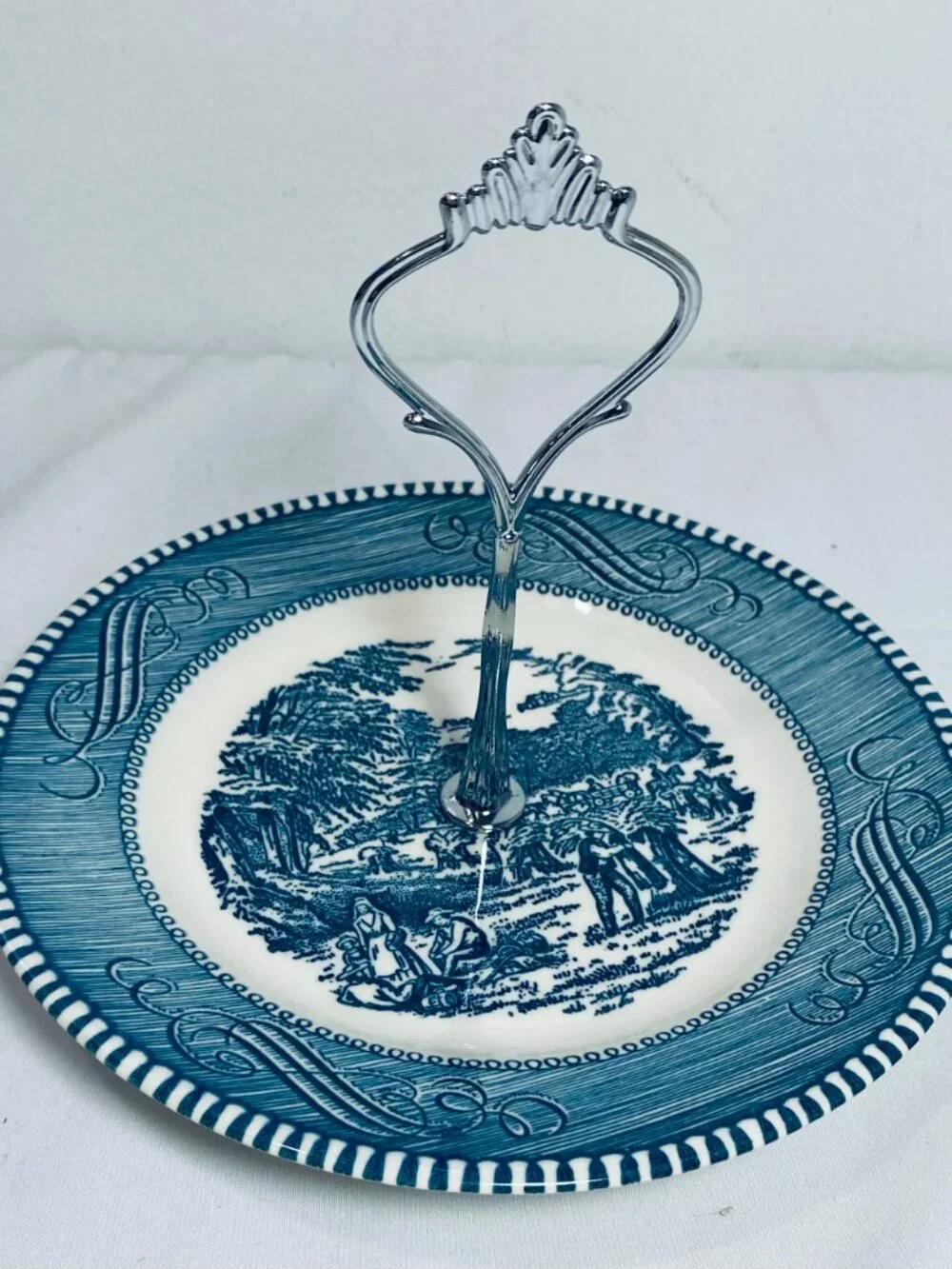 VNTG Currier & Ives Tidbit Tray, 3 Dishes, Silver Handle